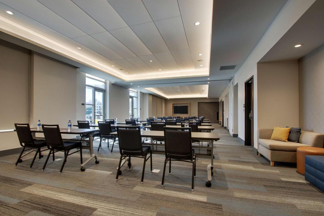 Hyatt House Oak Brook Hotel Екстериор снимка